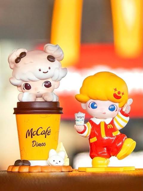 PRE ORDER Dimoo x Mcdo Figure